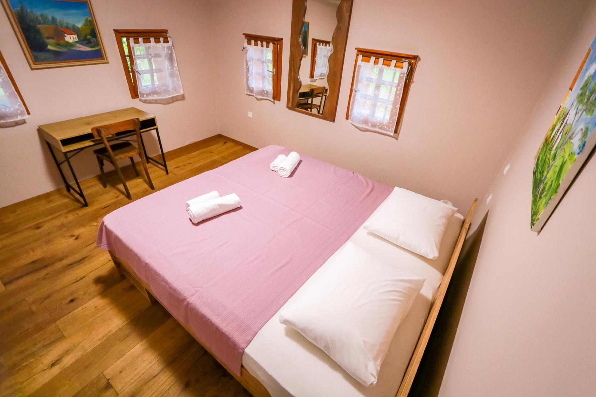 Hostel Strug Makole Exterior foto